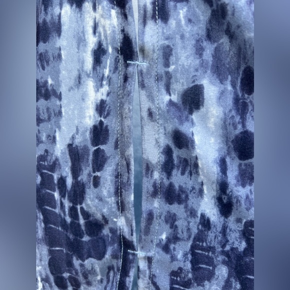 Old Navy Active Breathe tank - Picture 7 of 10